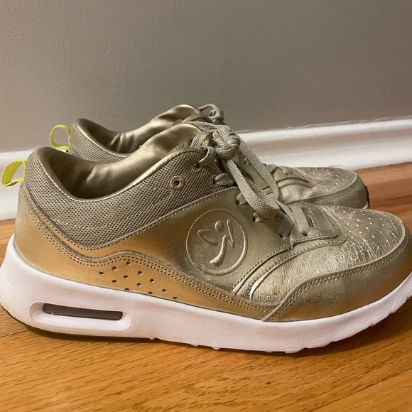 Zumba Air Gold Size 8.5 - Picture 2 of 3